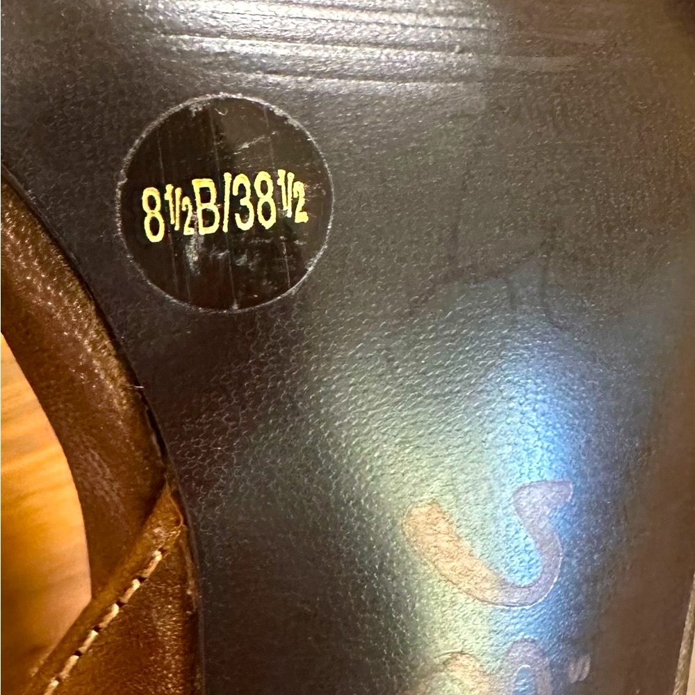 BCBG bronze heels, 8.5 - Picture 6 of 8